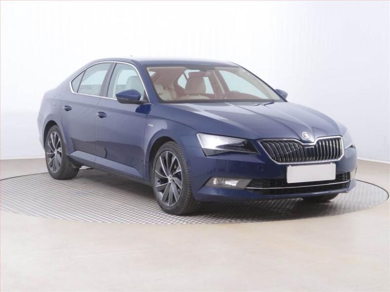 Škoda Superb - hlavní foto