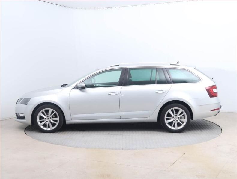 Škoda Octavia - hlavní fotka
