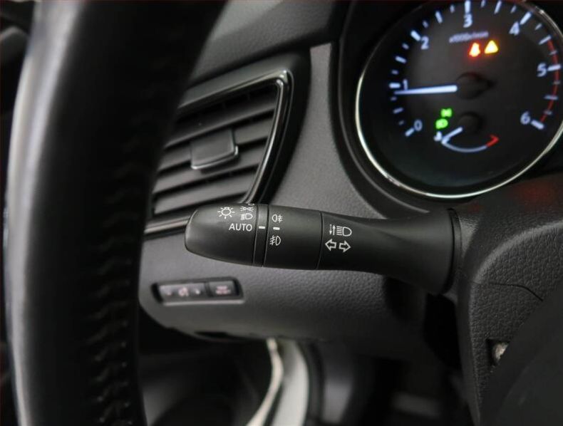 Nissan X-Trail - hlavní fotka