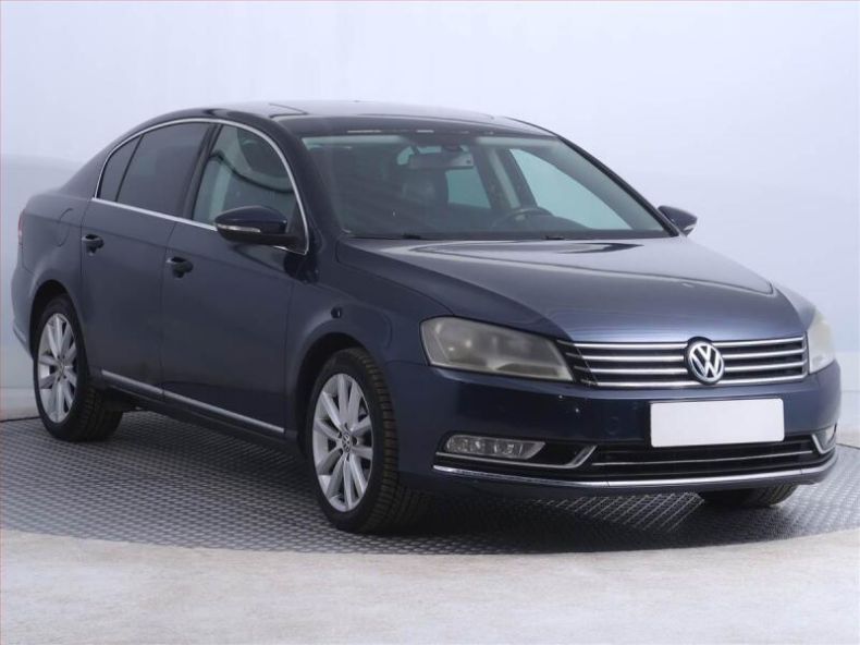 Volkswagen Passat - hlavní fotka inzerátu