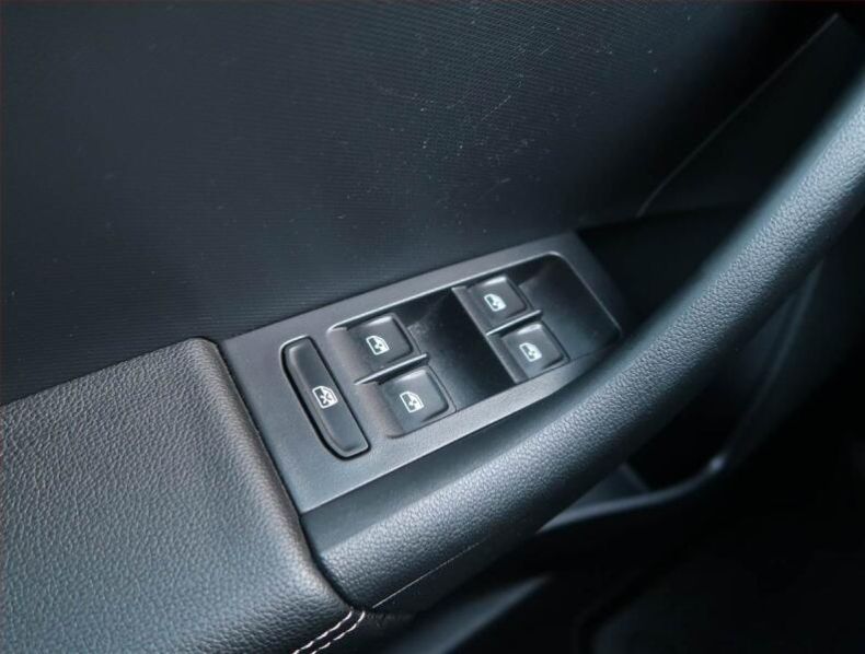 Škoda Rapid - hlavní fotka