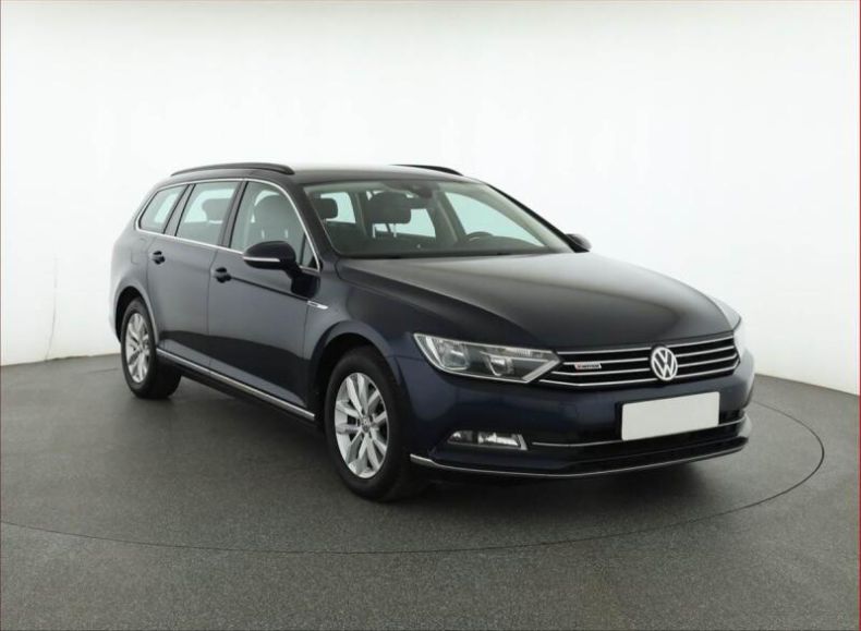 Volkswagen Passat - hlavní foto