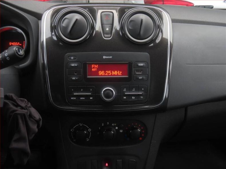 Dacia Sandero - hlavní fotka