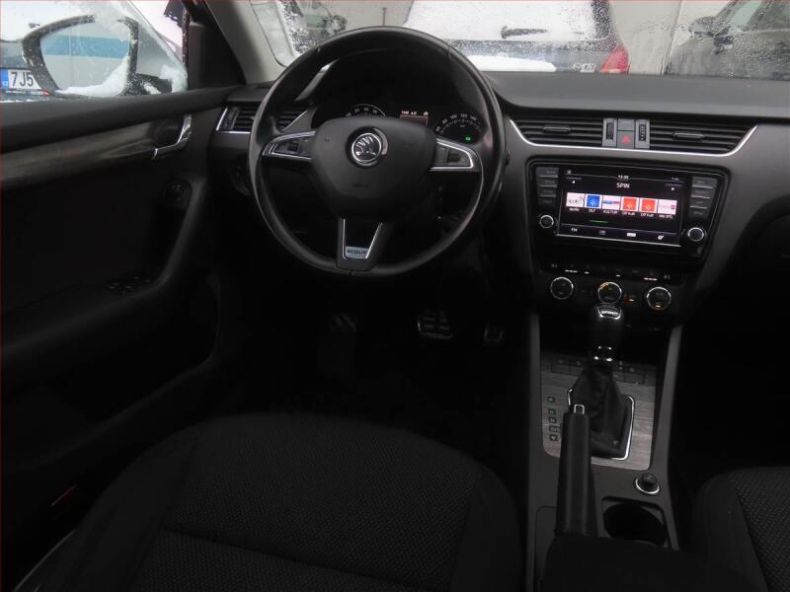 Škoda Octavia - hlavní fotka