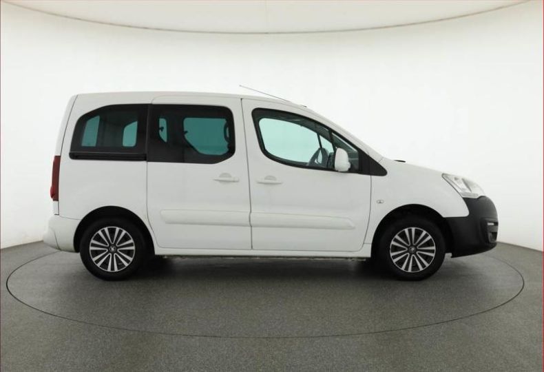 Peugeot Partner - hlavní fotka