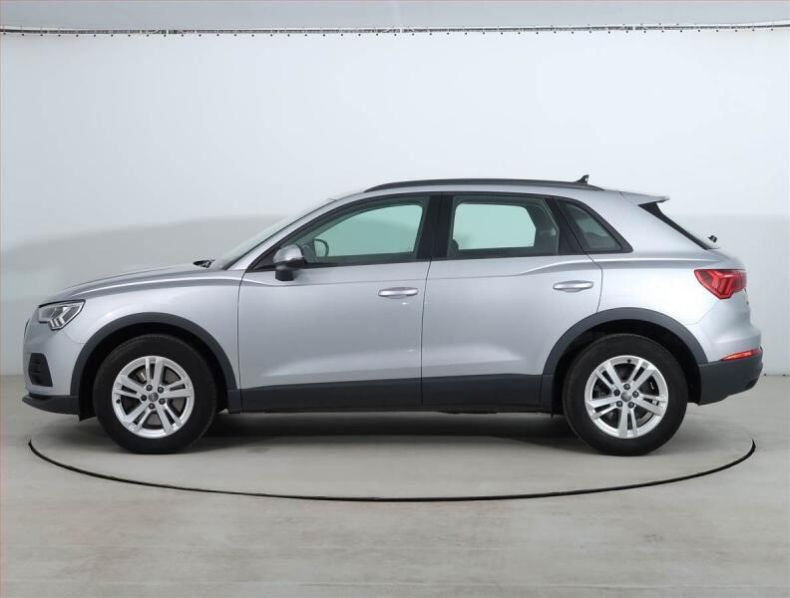 Audi Q3 - hlavní fotka