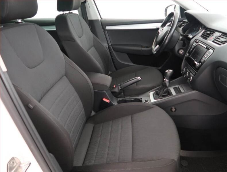 Škoda Octavia - hlavní fotka