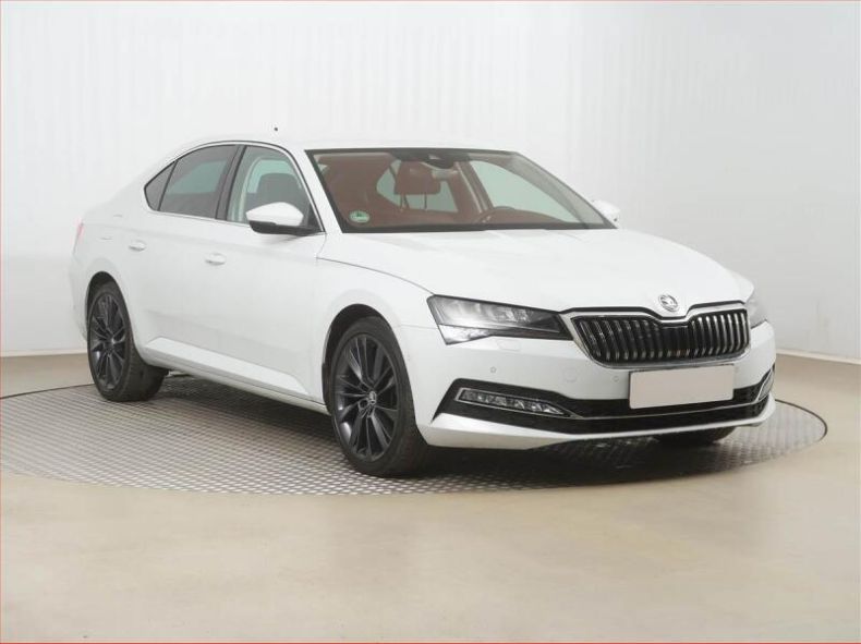 Škoda Superb - hlavní foto