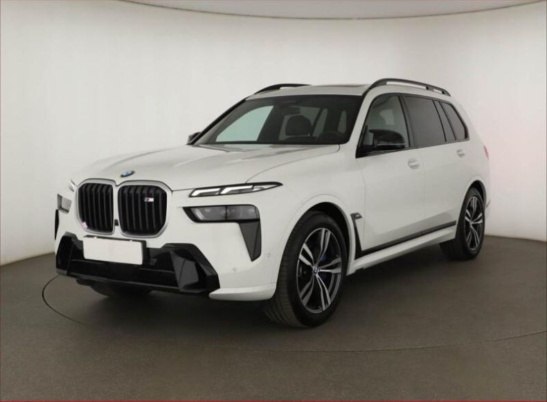 BMW X7 - hlavní fotka