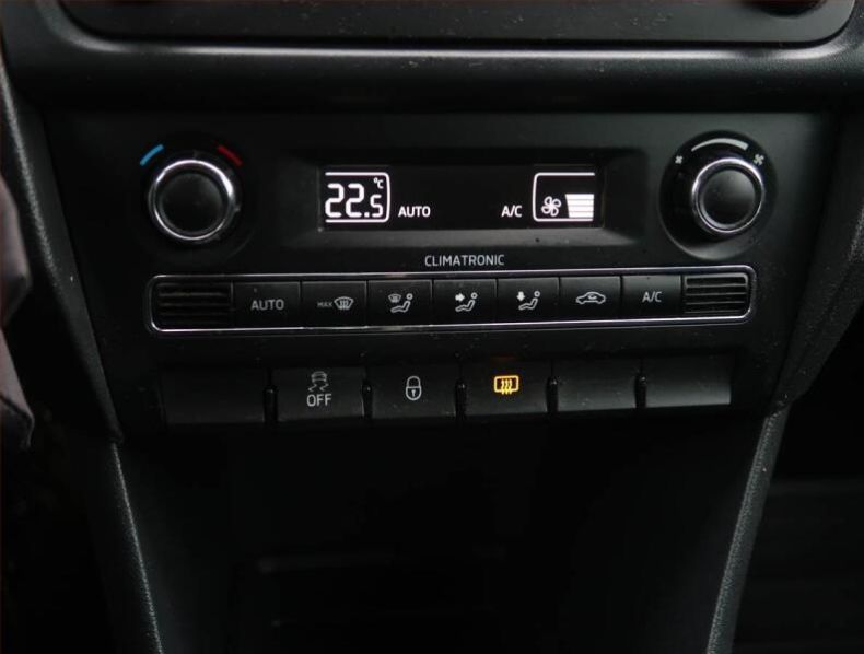 Škoda Rapid - hlavní fotka