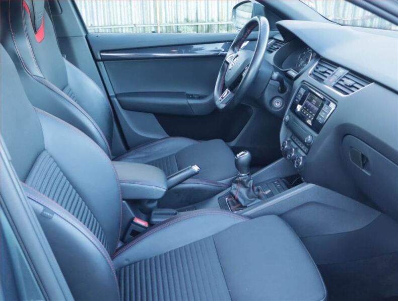 Škoda Octavia - hlavní fotka