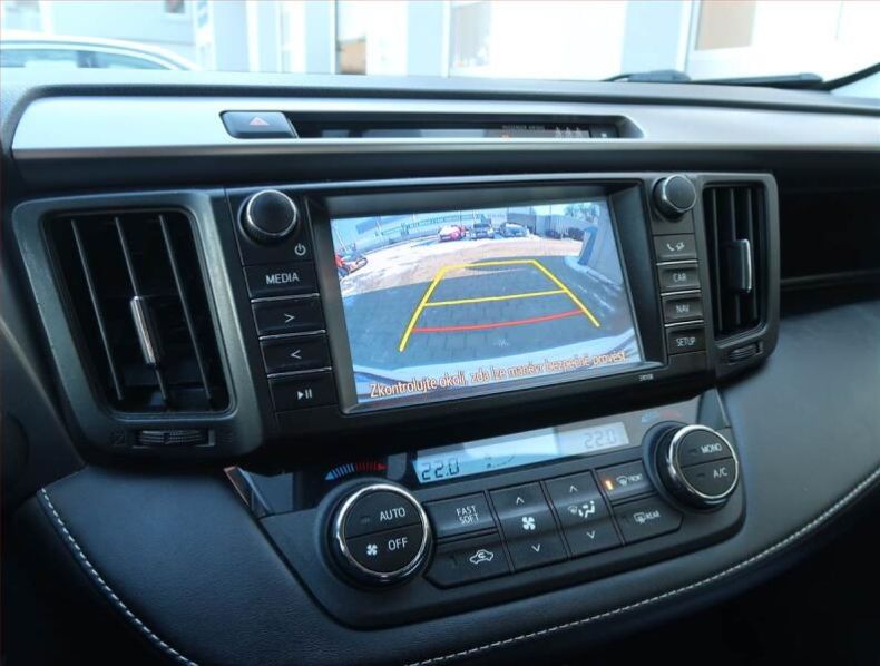 Toyota RAV 4 - hlavní fotka