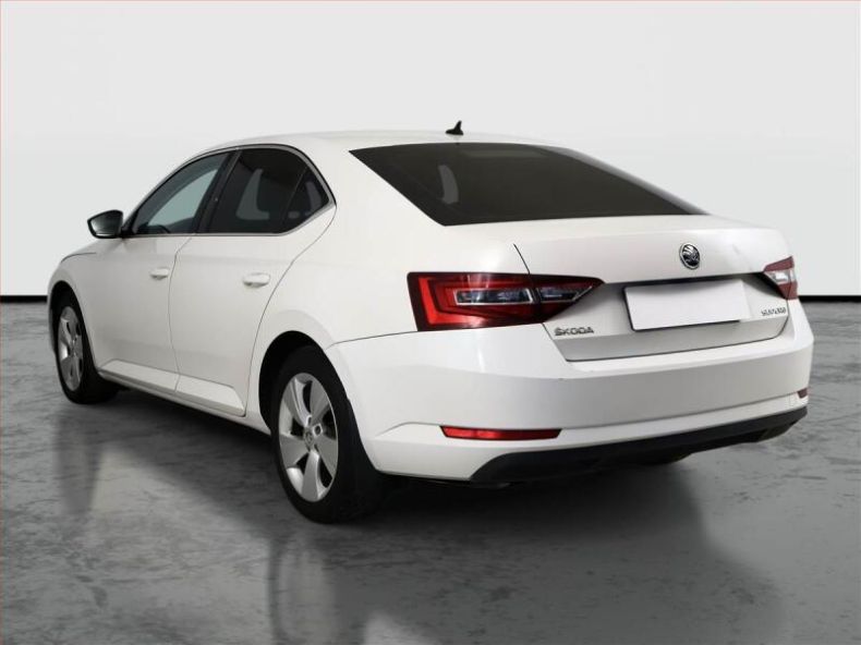 Škoda Superb - hlavní fotka