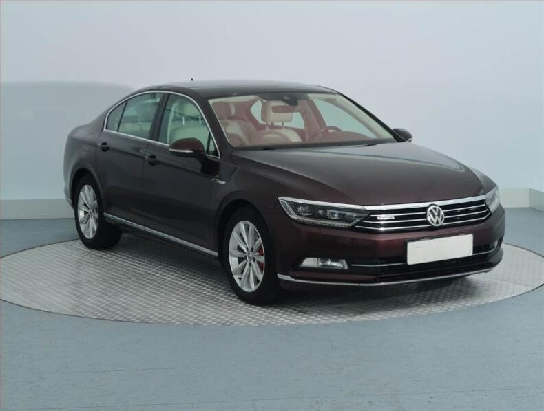 Volkswagen Passat - hlavní foto