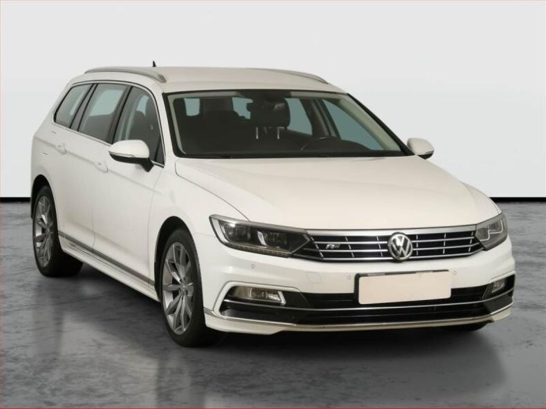 Volkswagen Passat - hlavní foto