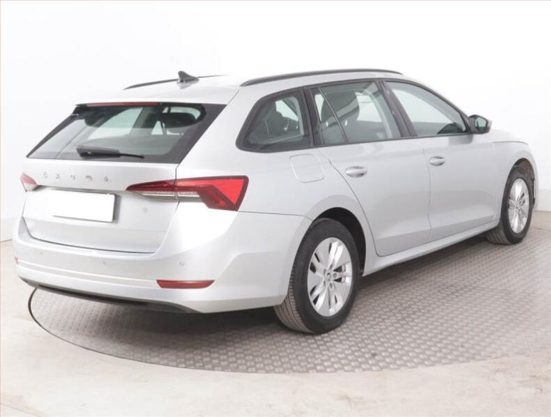 Škoda Octavia - hlavní fotka