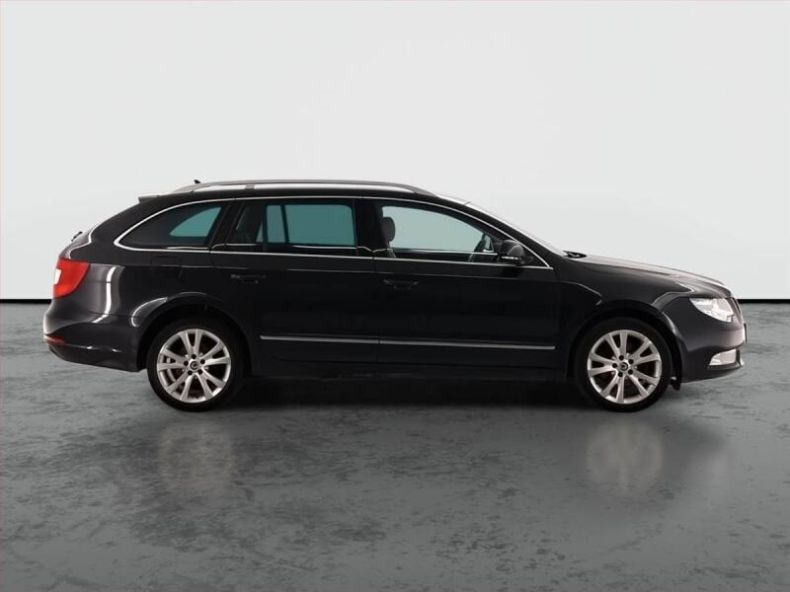 Škoda Superb - hlavní foto