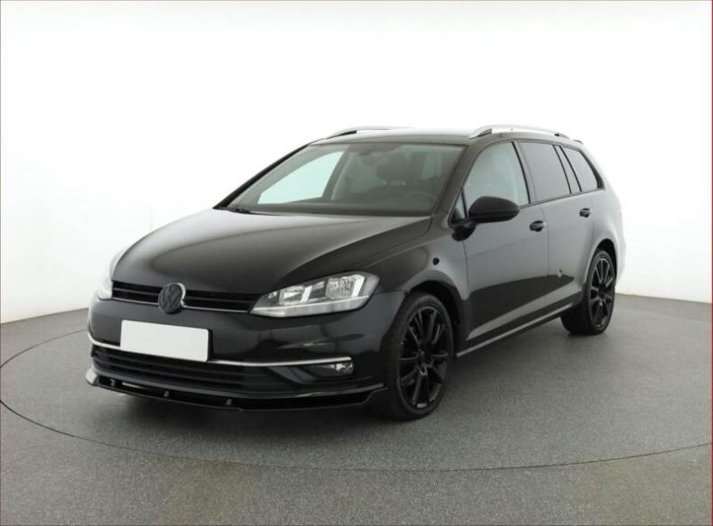 Volkswagen Golf - hlavní fotka