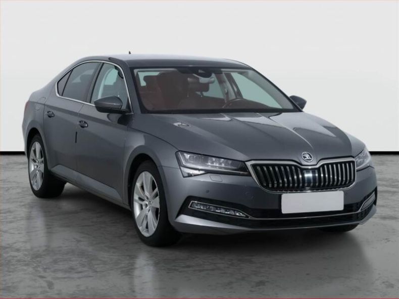 Škoda Superb - hlavní foto