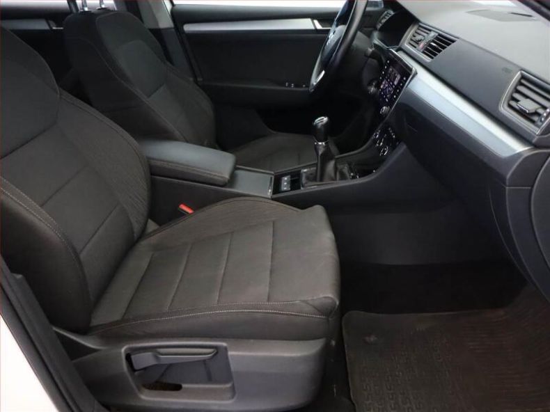 Škoda Superb - hlavní fotka