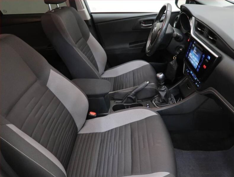 Toyota Auris - hlavní fotka