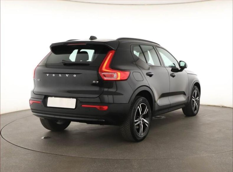 Volvo XC40 - hlavní fotka