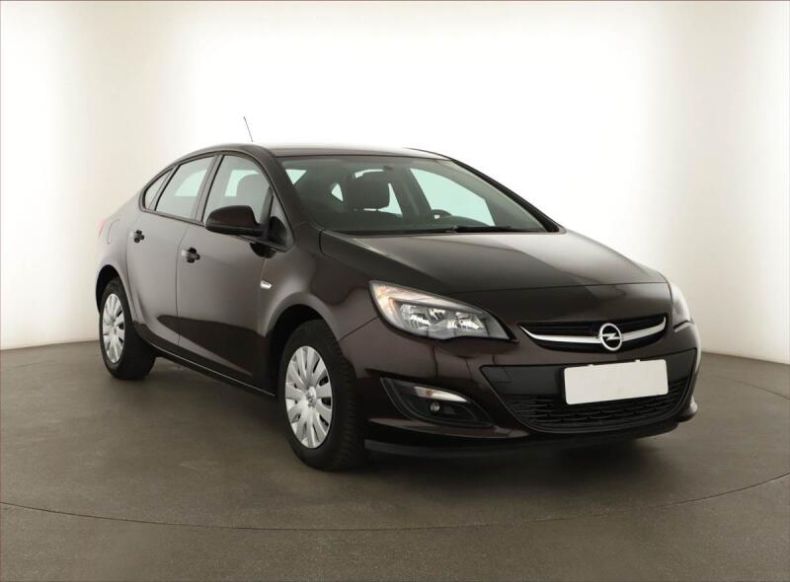 Opel Astra - hlavní foto