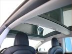Tesla Model 3 - fotka číslo 16