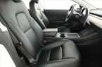 Tesla Model 3 - fotka číslo 6