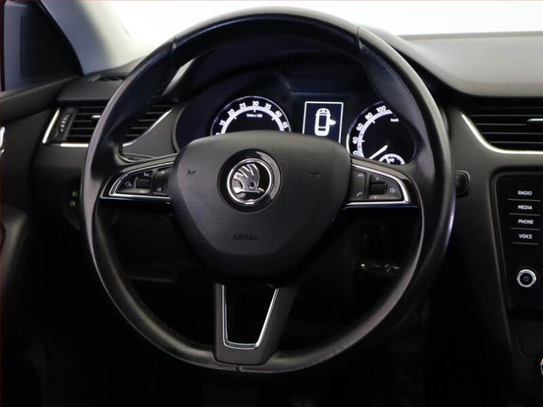 Škoda Octavia - hlavní fotka