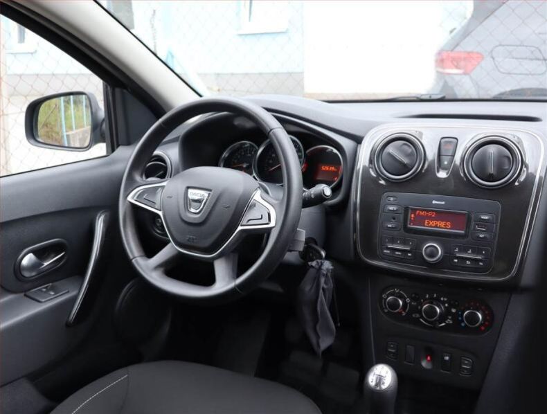 Dacia Sandero - hlavní fotka