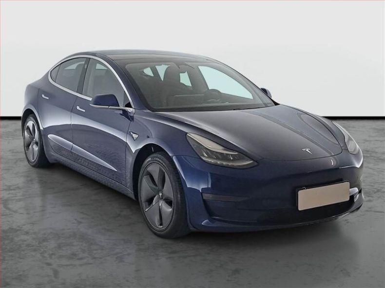 Tesla Model 3 - hlavní foto