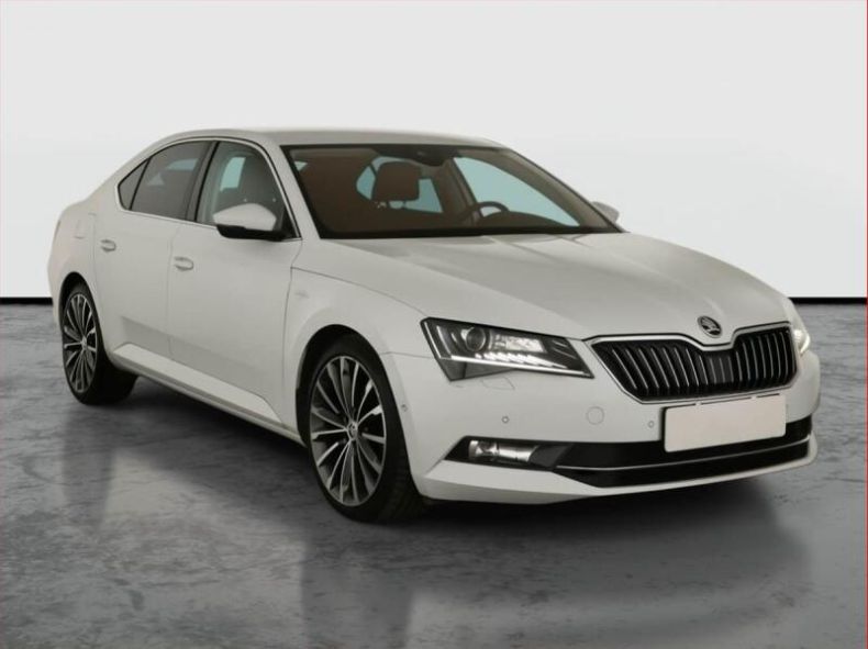 Škoda Superb - hlavní foto