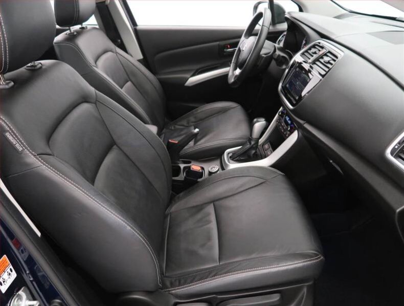 Suzuki SX4 - hlavní fotka