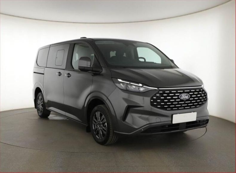 Ford Tourneo - hlavní foto