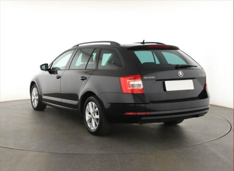 Škoda Octavia - hlavní fotka
