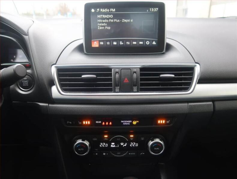 Mazda 3 - hlavní fotka