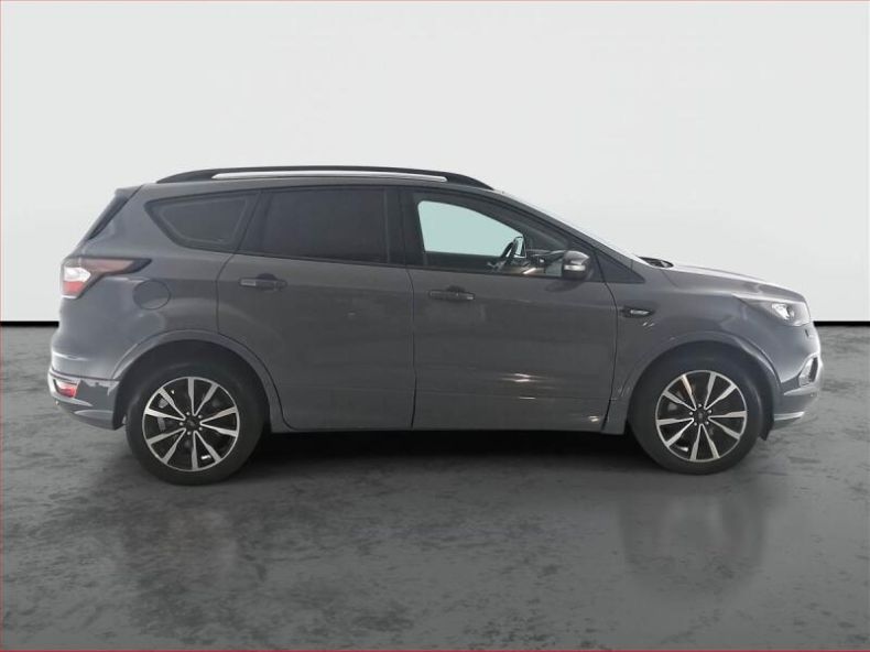Ford Kuga - hlavní fotka