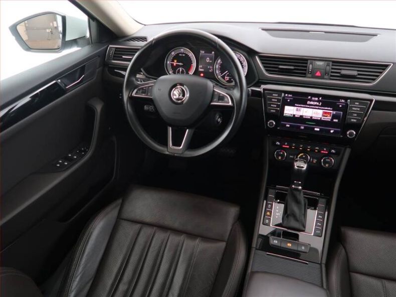 Škoda Superb - hlavní fotka