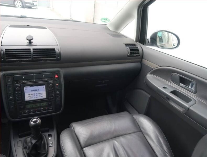 Volkswagen Sharan - hlavní fotka