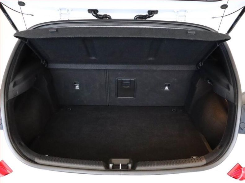 Hyundai i30 - hlavní fotka