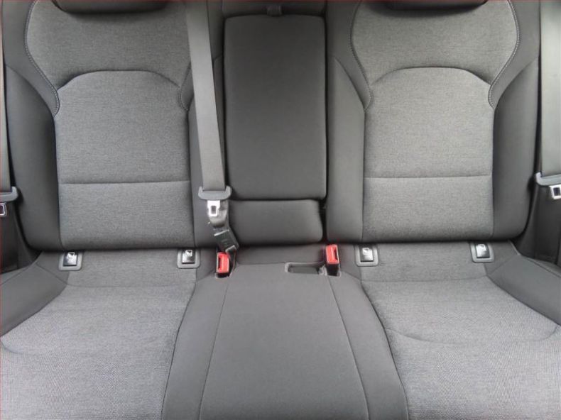 Hyundai i30 - hlavní fotka