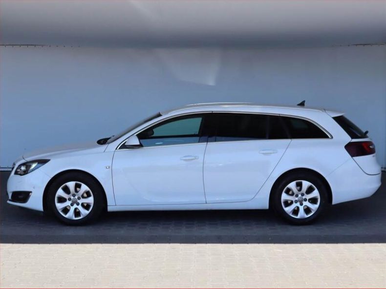 Opel Insignia - hlavní fotka