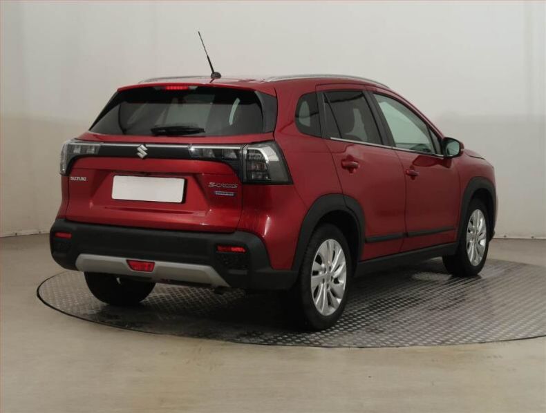 Suzuki SX4 - hlavní fotka