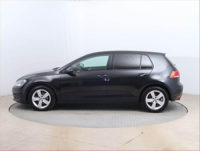 Volkswagen Golf - hlavní fotka