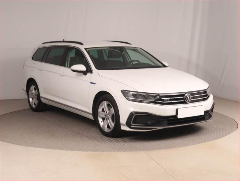 Volkswagen Passat - hlavní fotka inzerátu