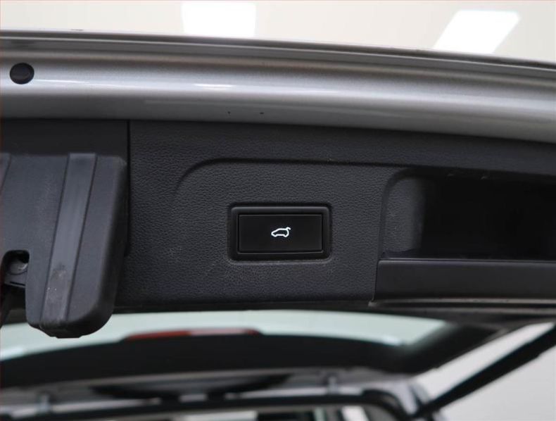 Volkswagen Touran - hlavní fotka