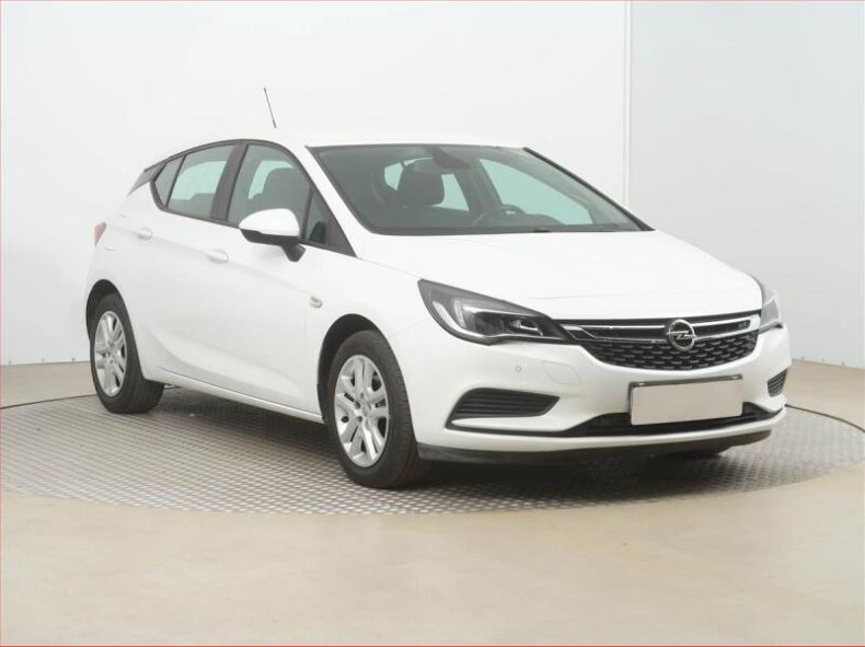 Opel Astra - hlavní foto