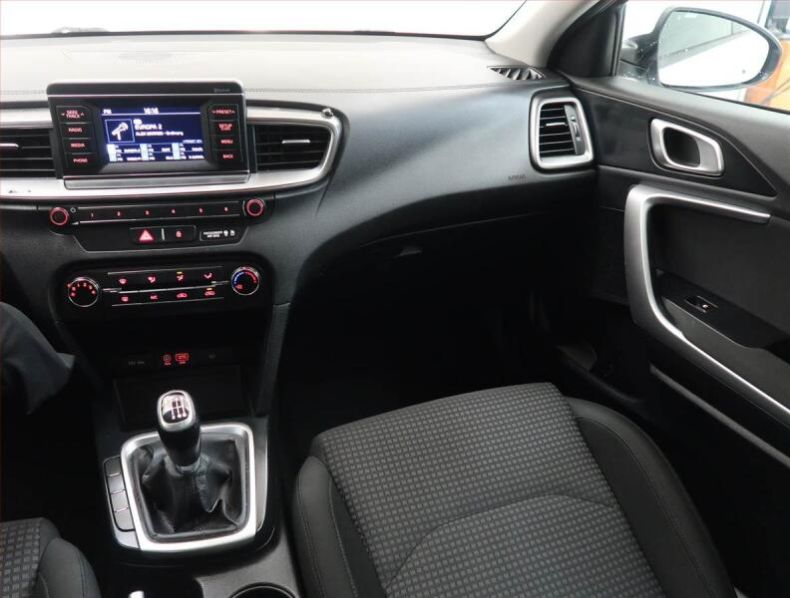 Kia Cee'd - hlavní fotka