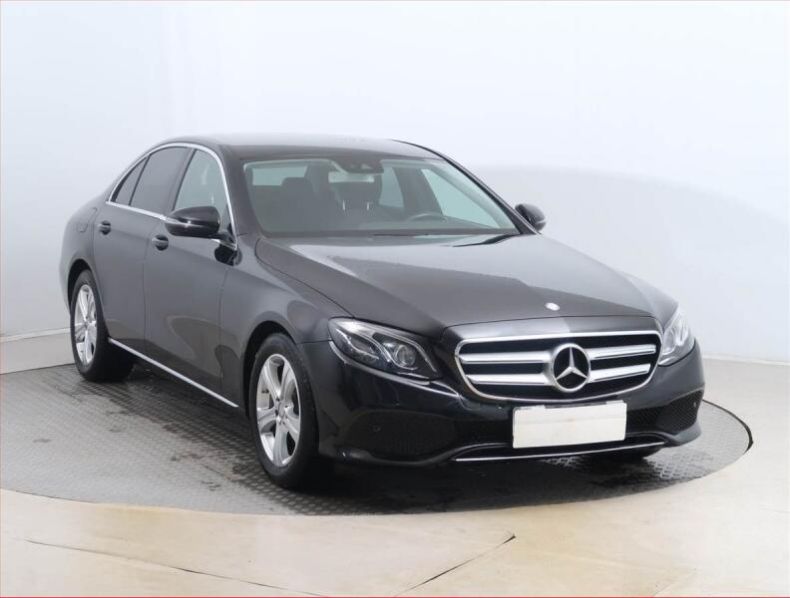 Mercedes Třída E - hlavní foto